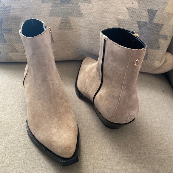 Jimmy Choo JUN suede ankle boots stucco/black NWB 38.5 - Picture 2 of 13
